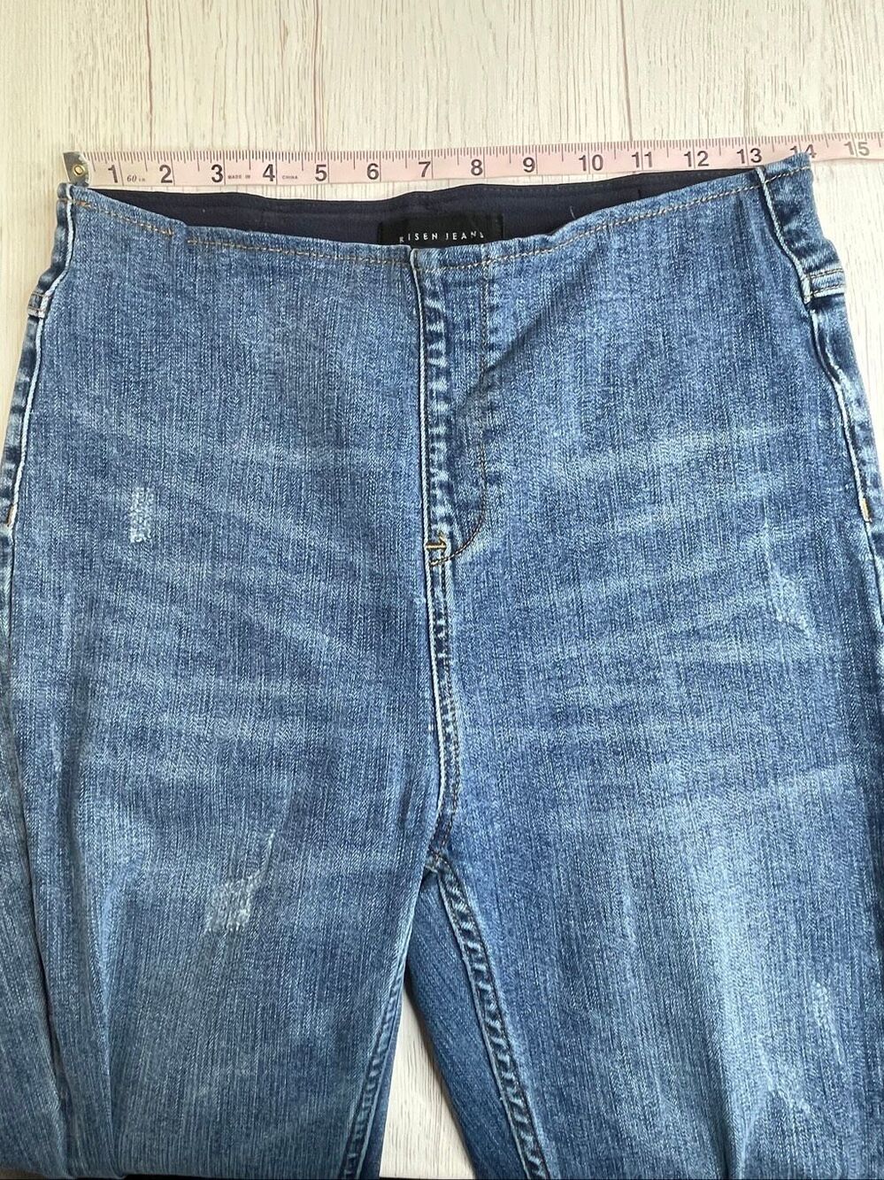 Risen Pull On Flare Bell Bottom Ripped Knee Distressed Jeans size Medium - Picture 7 of 12
